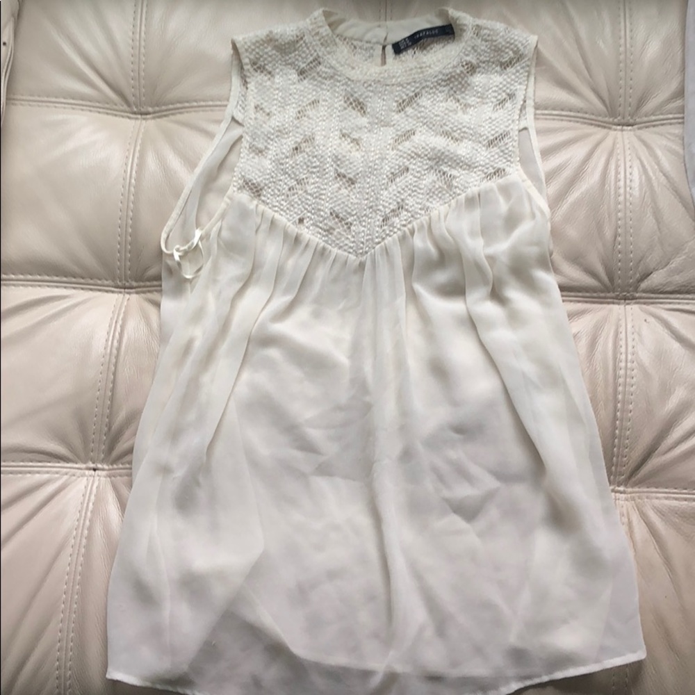 Lace and chiffon white tank top